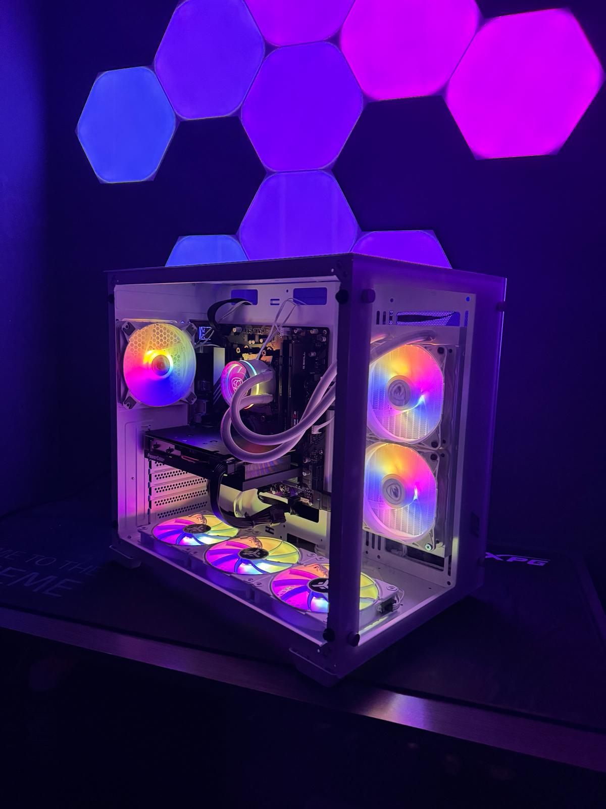 GeB GAMING DELUXE PLUS WHITE - RX 7600 XT