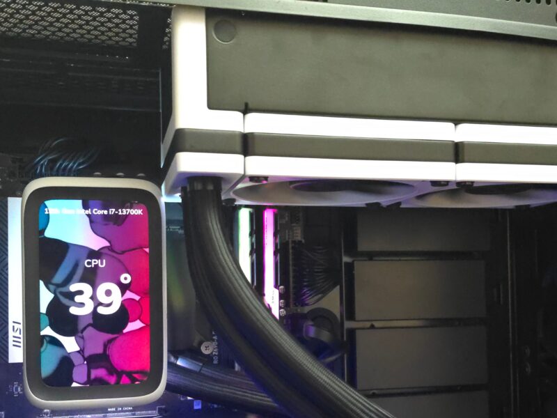 HYTE Q60 THICC LCD ARGB 240mm - immagine 2