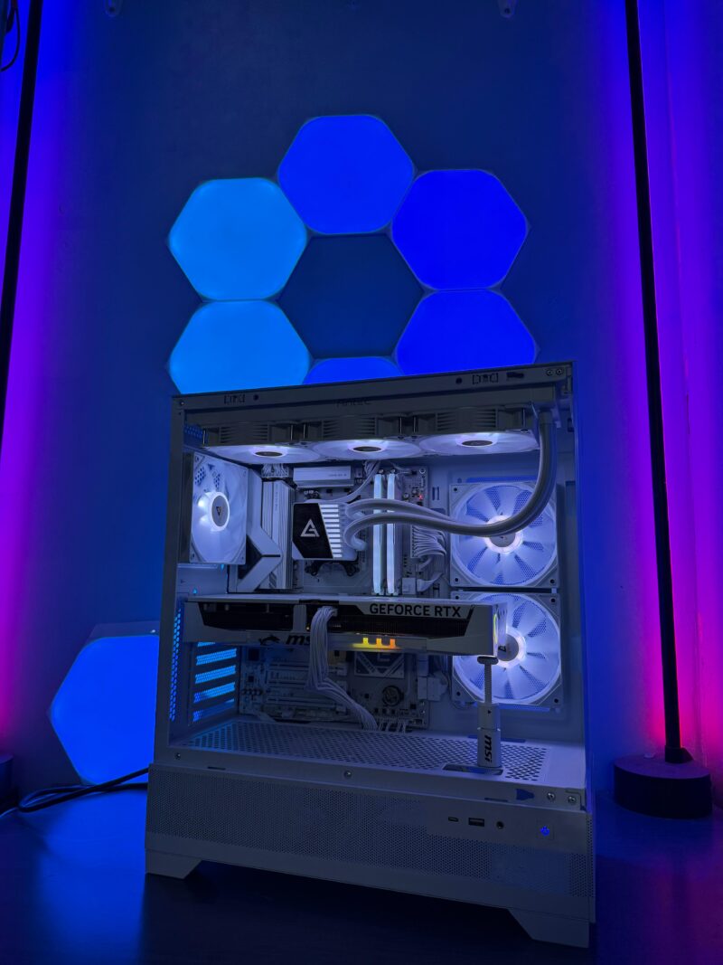 GeB GAMING PERFORMANCE  WHITE -  RTX  5080 - immagine 5