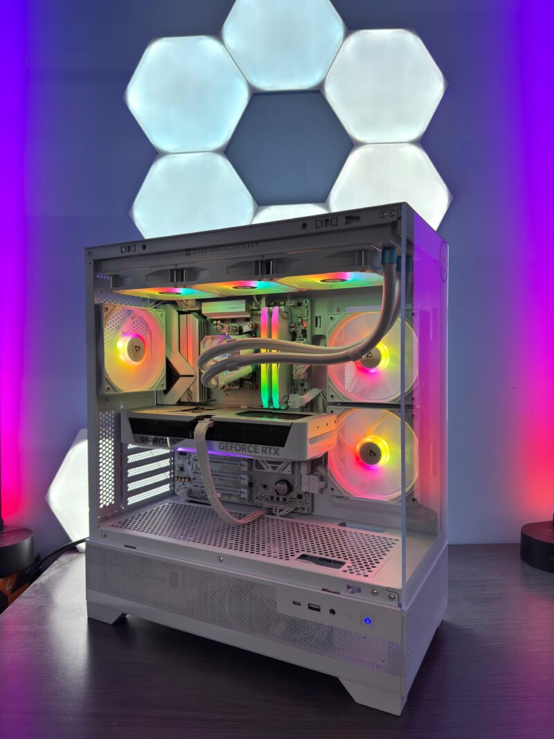 GeB GAMING SCHOOL RIG WHITE - RTX 5070 - immagine 2