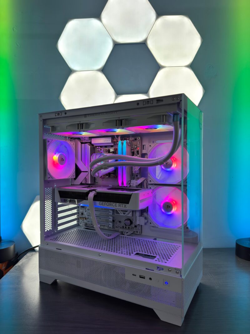 GeB GAMING SCHOOL RIG WHITE - RTX 5070 - immagine 3