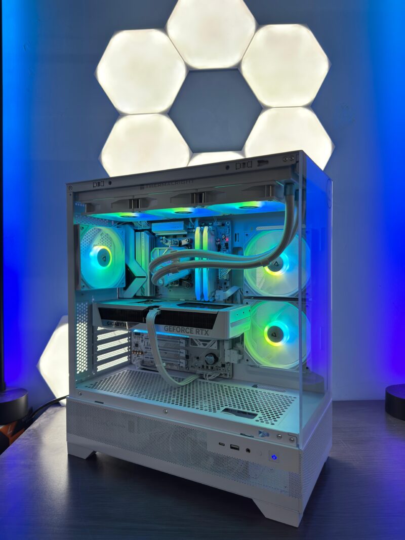 GeB GAMING SCHOOL RIG WHITE - RTX 5070 - immagine 4