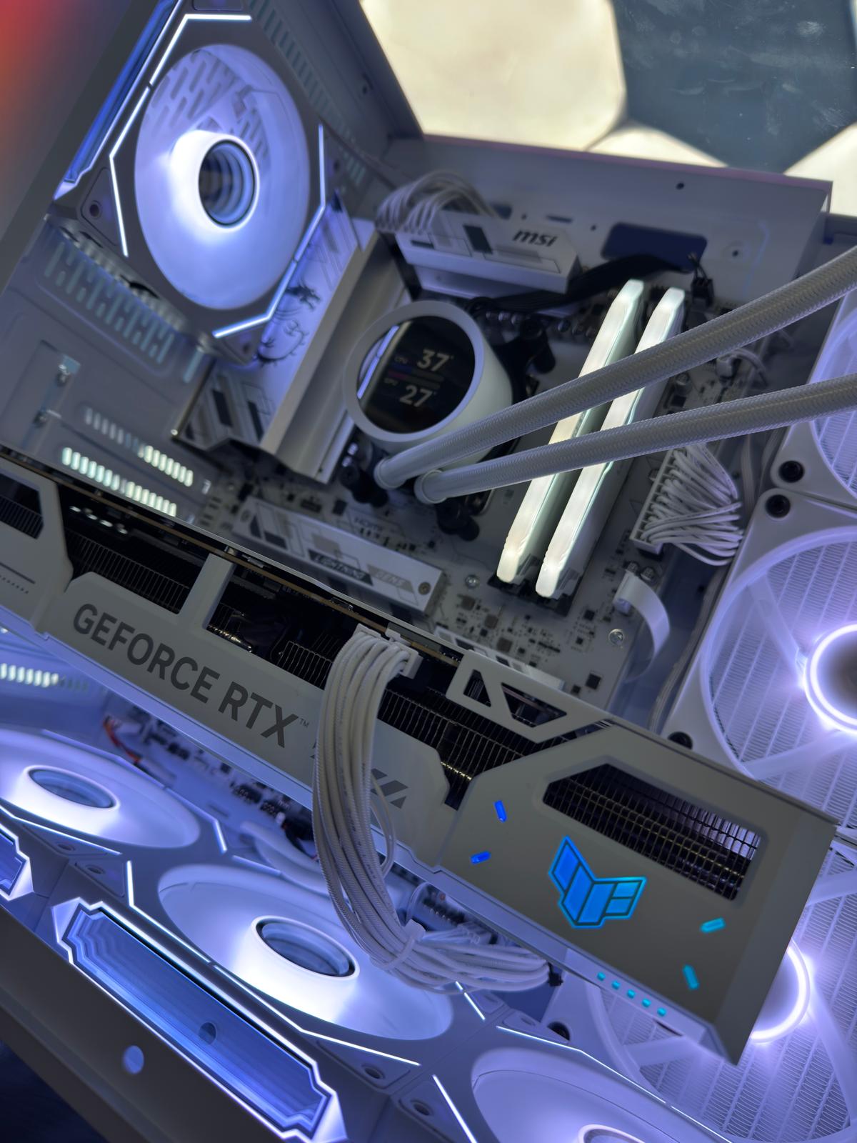 GeB GAMING WHITE DIAMOND - RTX 5070 TI - PRONTA CONSEGNA - immagine 4