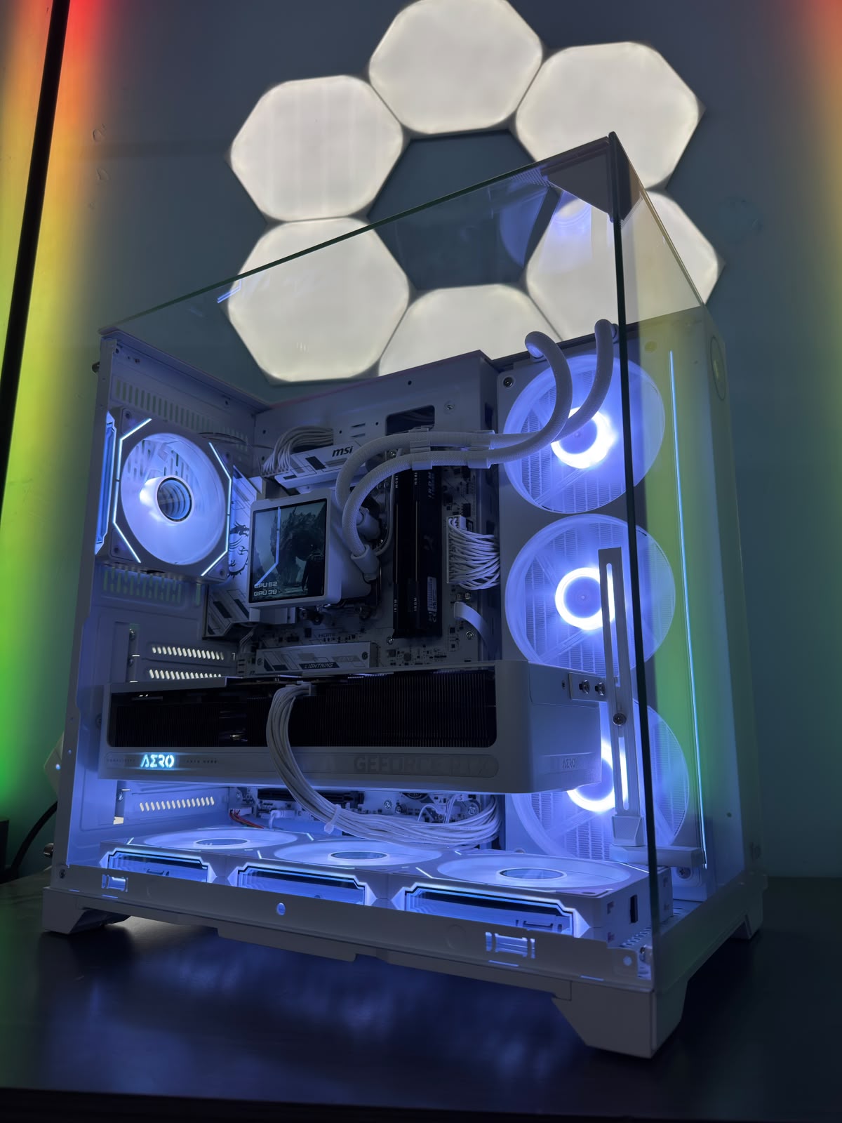 GeB GAMING WHITE DIAMOND - RTX 5070 TI - immagine 3