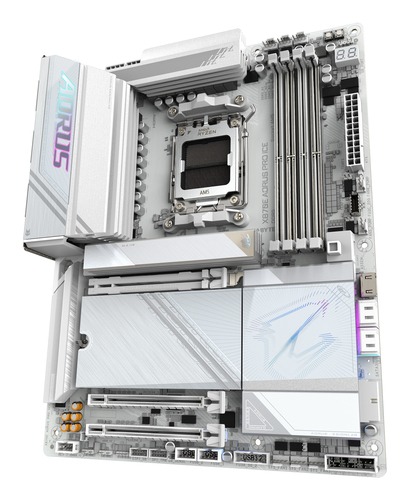 GIGABYTE X870E AORUS PRO ICE SKAM5 ATX - immagine 4