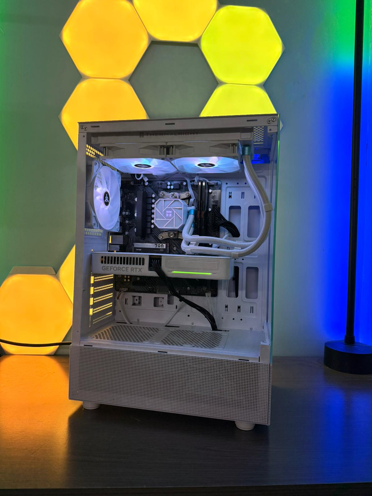 GeB GAMING AKIRA WHITE - RTX 5060 - PRONTA CONSEGNA - immagine 5