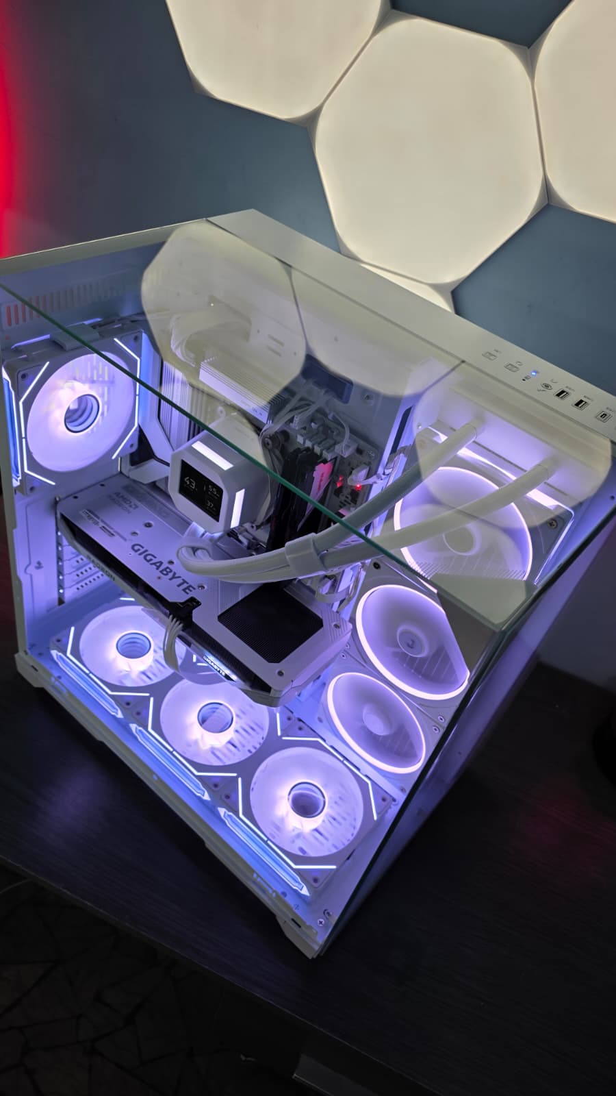 GeB GAMING KYRON - RX 9060 XT 16GB - PRONTA CONSEGNA - immagine 3