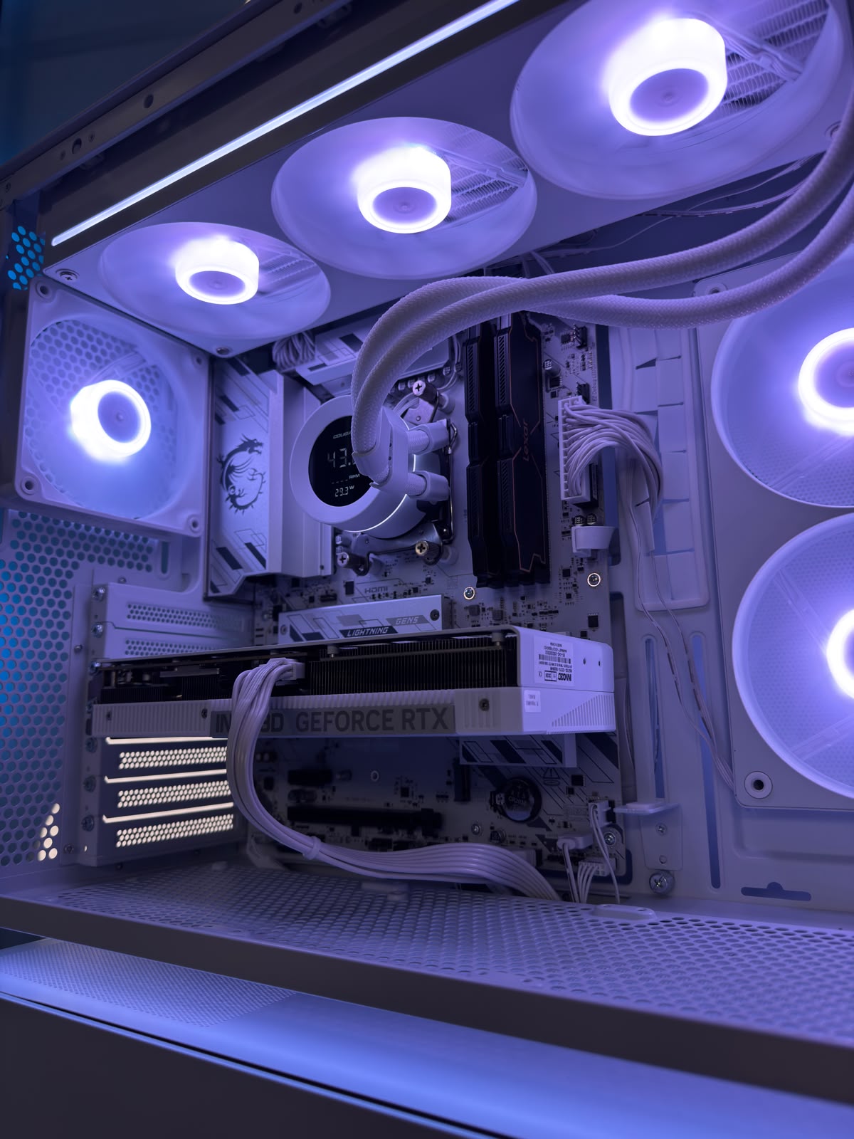GeB GAMING PRESTIGE WHITE - RTX 5070 - immagine 2