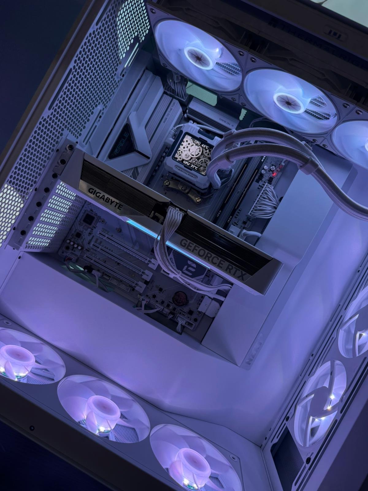 GeB GAMING CRYSTAL - RTX 5070 - immagine 4